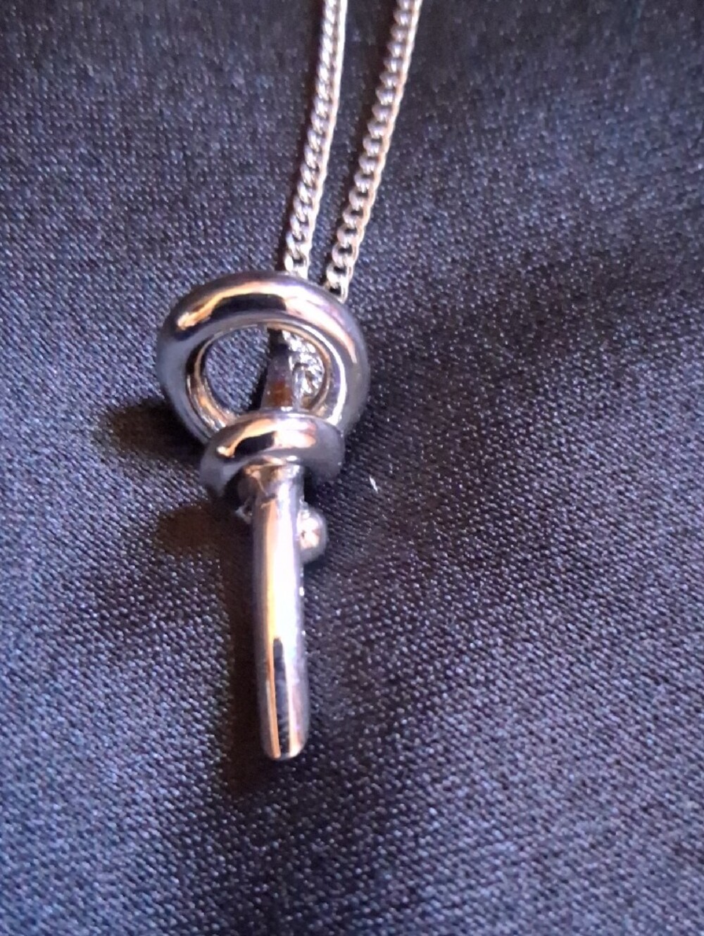 Polished Silver Filo Knot Pendant Necklace - 16"